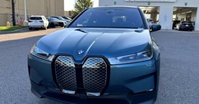 X3 M40i owner finds iX xDrive50’s acceleration brutal, shares his views